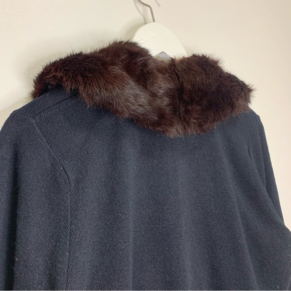 Black Real Fur Collar Cropped Knit Cardigan - Picture 6 of 12